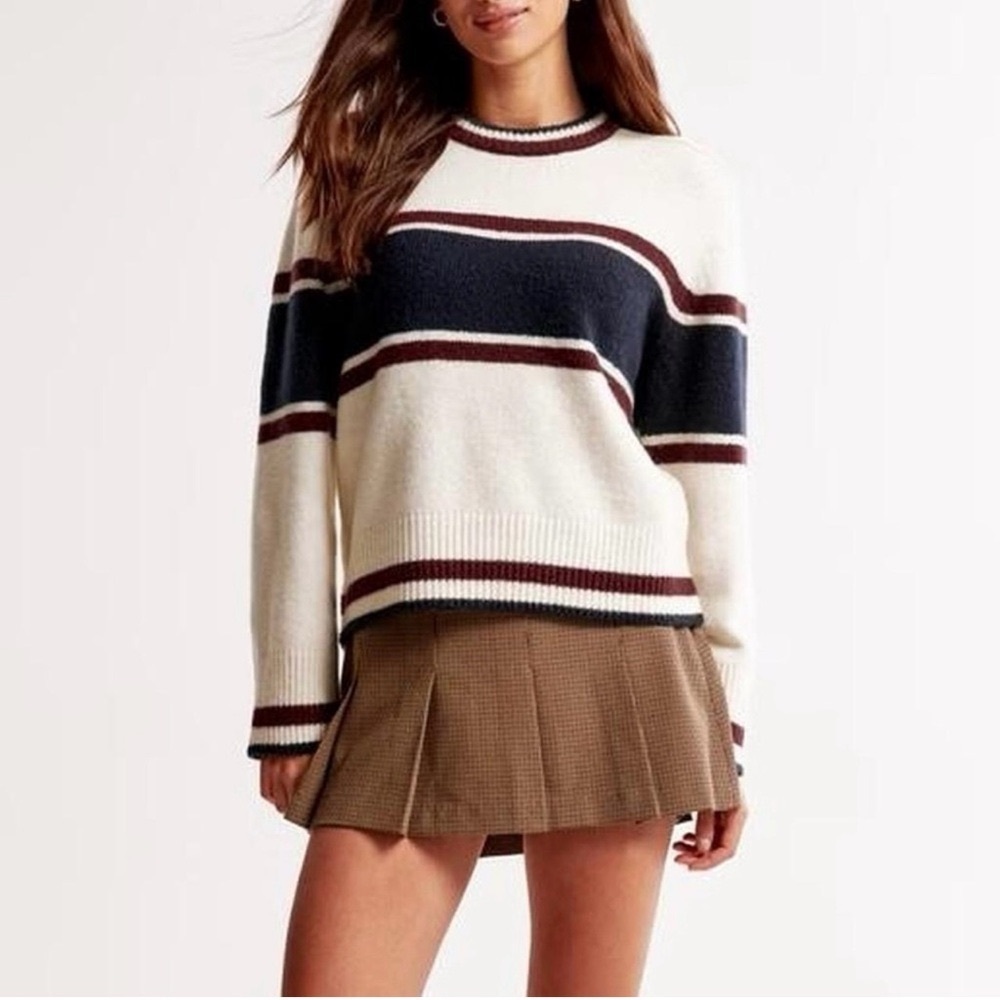 Abercrombie Madeline Crew Sweater in Ivory, Navy & Burgundy